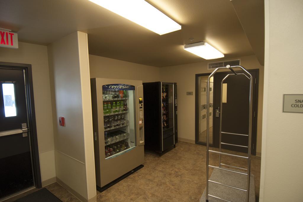 Woodspring Suites Williston Extérieur photo