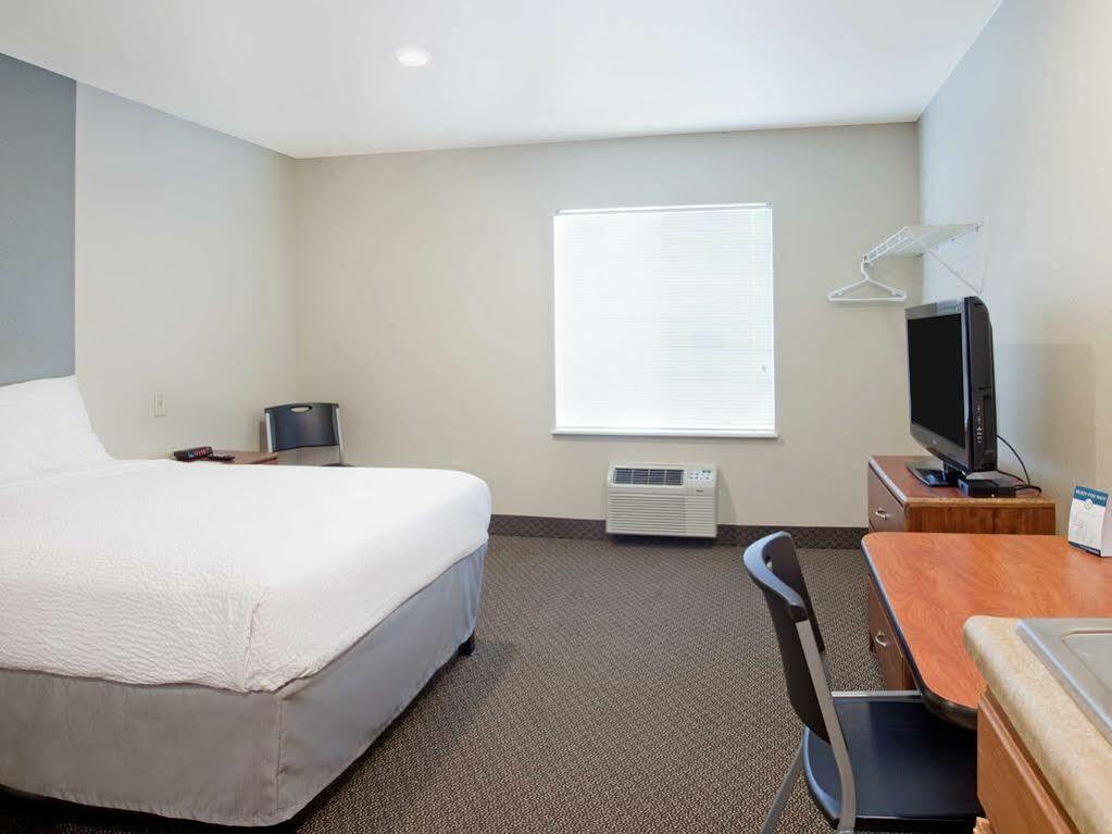 Woodspring Suites Williston Extérieur photo